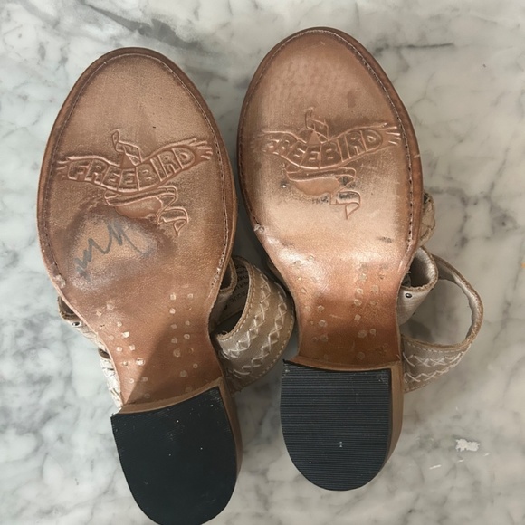 Freebird Women's Albuquerque sandals Sz 6 in Tan - Picture 5 of 5